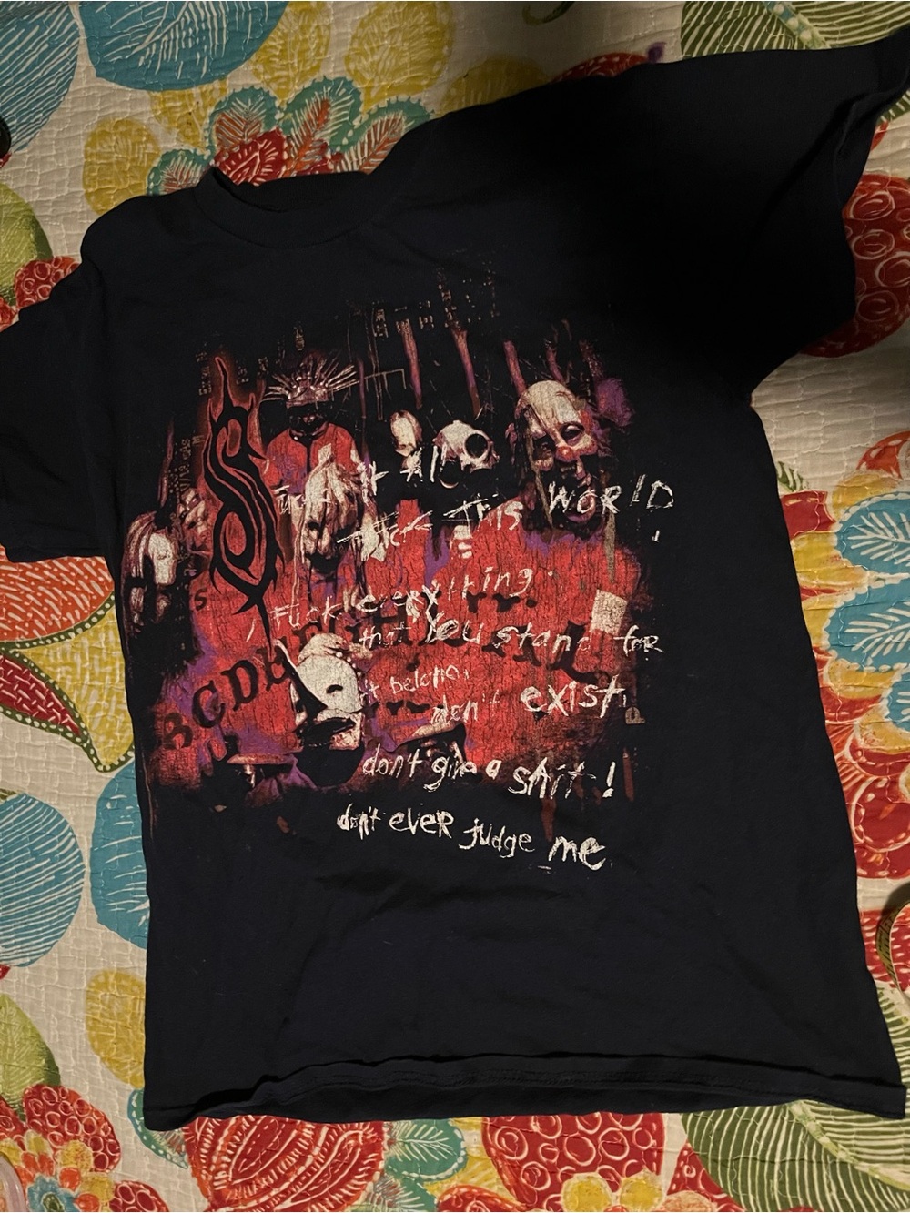Black Slipknot-Inspired Graphic Tee with Distressed Mask Art